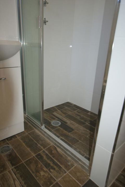 'Bay Dream' Upstairs Unit Three - Grafton Accommodation 3