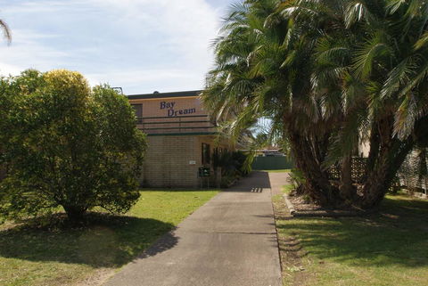 'Bay Dream' Upstairs Unit Three - Grafton Accommodation 0