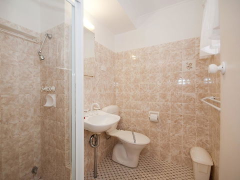 'Beachside' Shoal Bay, Unit 6 - Grafton Accommodation 1