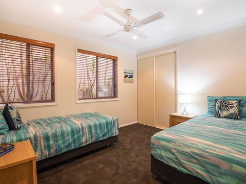 'Dutchies Vista' 1/45 Christmas Bush Ave - Ground Floor Duplex With Stunning Water Views - Grafton Accommodation 1