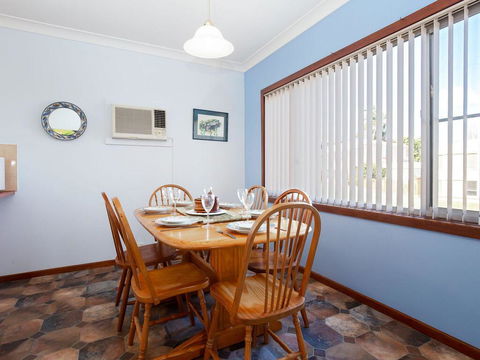'Rutland', 1/13 Cromarty Road - Pet Friendly, Boat Parking, Water Views, Air Con - Grafton Accommodation 1