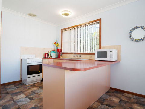 'Rutland', 1/13 Cromarty Road - Pet Friendly, Boat Parking, Water Views, Air Con - Grafton Accommodation 2