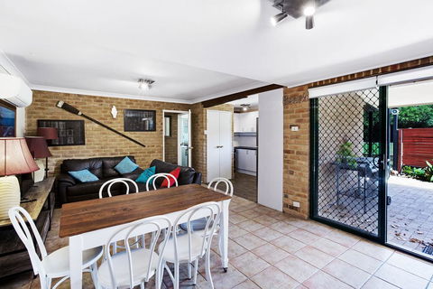 'Salt Wood' Cabin Style Retreat - Grafton Accommodation 1
