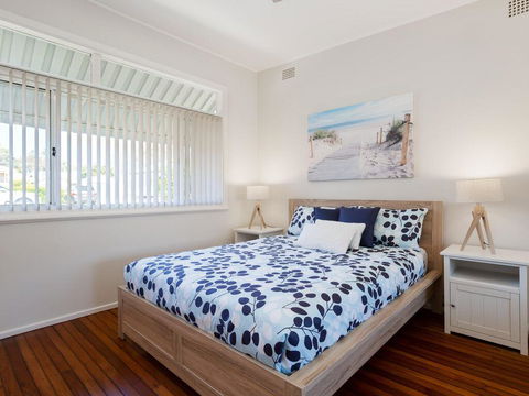 'Shoalz', 28 Rigney Street - Renovated Pet Friendly Cottage & Boat Parking - Grafton Accommodation 1