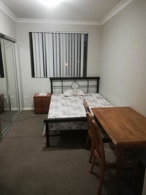0ne Master In 3 Br. Apartment - Grafton Accommodation 1