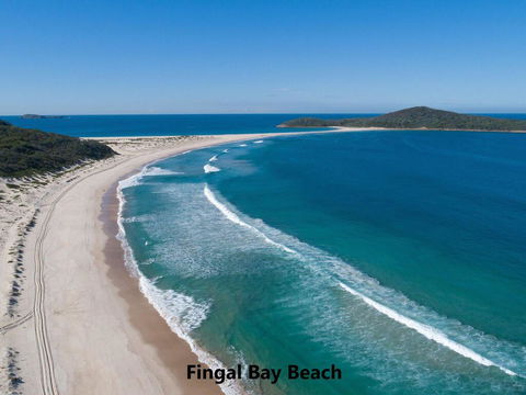 10 Garuwa Street - Fabulous Fingal - Grafton Accommodation 3
