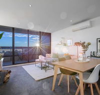 107 Light Filled Cozy Apt in the Heart of St Kilda - Grafton Accommodation