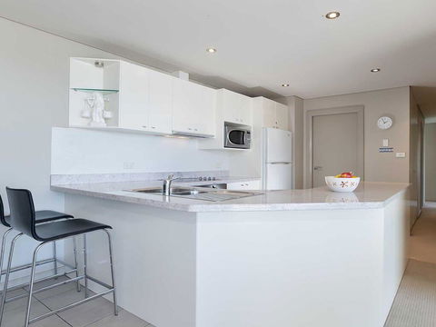 11 'Bayview Apartment' 42 Stockton Street - Right In The CBD Of Nelson Bay With Water Views - Grafton Accommodation 2