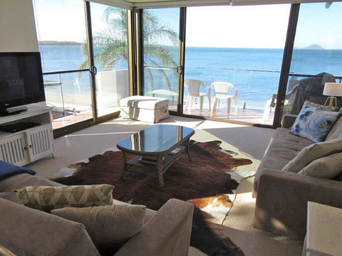 13 'Harbourside', 3-7 Soldiers Point Road - Fantastic Waterfront Unit - Grafton Accommodation 0
