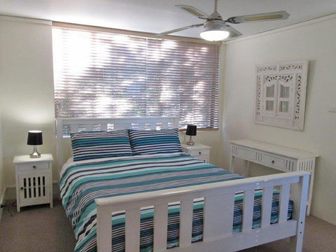 13 'Harbourside', 3-7 Soldiers Point Road - Fantastic Waterfront Unit - Grafton Accommodation 1