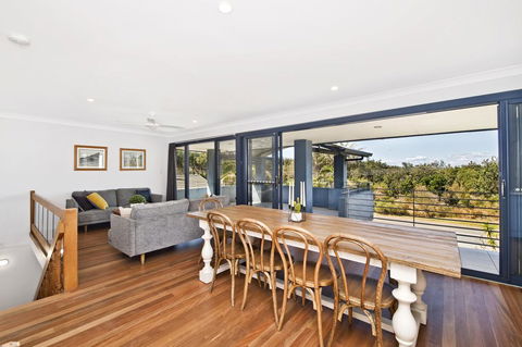 143 Matthew Flinders Drive, Port Macquarie - Grafton Accommodation 0