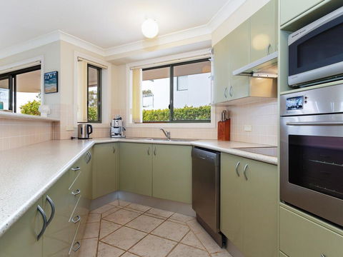 2 'Peninsula Waters' - Three Bedroom Unit With Spacious Private Courtyard & WIFI - Grafton Accommodation 0