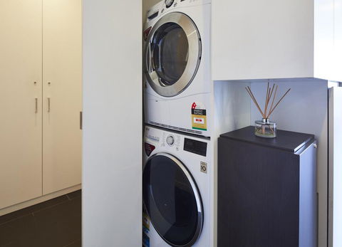 2 Bdrm 2 Bthrm Apt With Balcony Views Pool And Gym - Grafton Accommodation 3