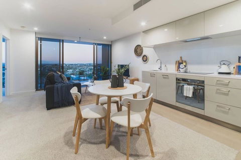 2 Bed Brisbane Resort Apartment - Grafton Accommodation 2