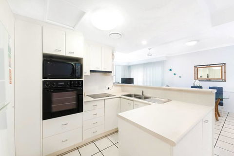 2 Bedroom Alex Unit - Ocean, Pool And Park Views - Grafton Accommodation 1