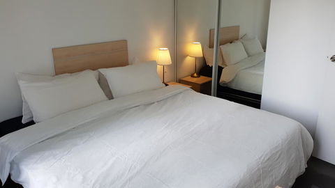 2 Bedrooms CBD FREE Tram Apartment (Melb Central, China Town, Queen Victoria Market, Melbourne University, RMIT, Etc) - Grafton Accommodation 1