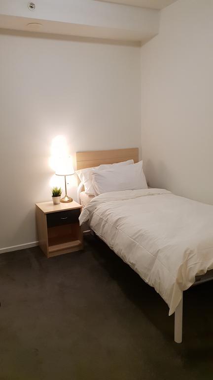 2 Bedrooms CBD FREE Tram Apartment (Melb Central, China Town, Queen Victoria Market, Melbourne University, RMIT, Etc) - Grafton Accommodation 3