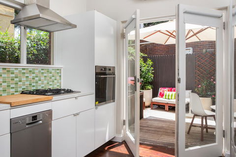2-Bed Balmain Retreat With Outdoor Patio - Grafton Accommodation 3