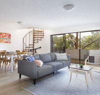 20 Booneroo - Walk To The Beach - Grafton Accommodation