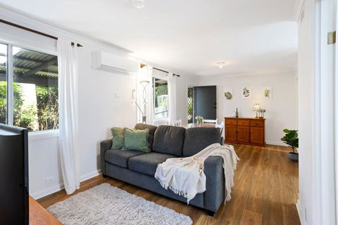 Cosy Adelaide Hills Getaway - Grafton Accommodation 2