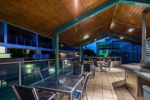 2BR Coolum Beach Escape , Courtyard, Pool, Spa, Tennis - Grafton Accommodation 1