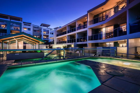 2BR Coolum Beach Escape , Courtyard, Pool, Spa, Tennis - Grafton Accommodation 2
