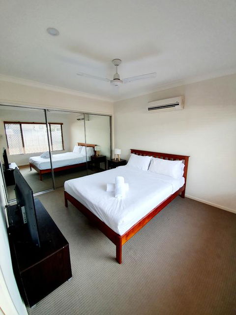3 Bedroom Central Home - Grafton Accommodation 3