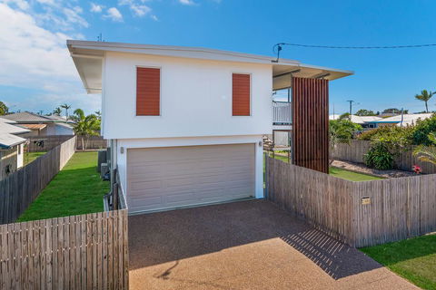 3 Bedroom Renovated Home - Grafton Accommodation 0