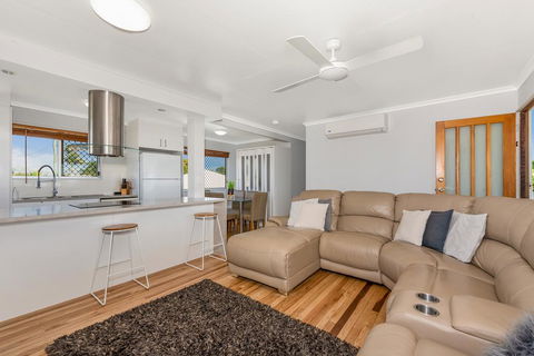 3 Bedroom Renovated Home - Grafton Accommodation 1