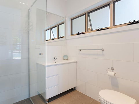 5 Bent Street - Huge House With Foxtel & Aircon - Grafton Accommodation 2