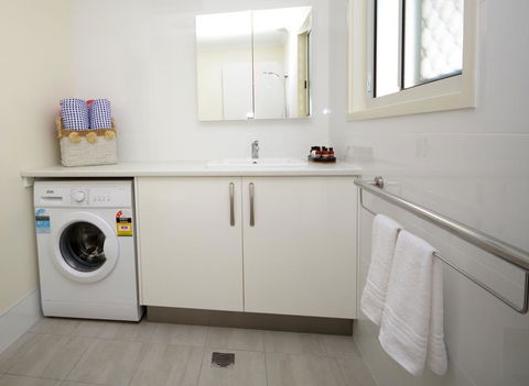 545 Esplanade - Grafton Accommodation 1