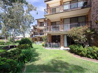 57 'BAY PARKLANDS' 2 GOWRIE AVE - GROUND FLOOR UNIT WITH POOL TENNIS COURT  AIRCON