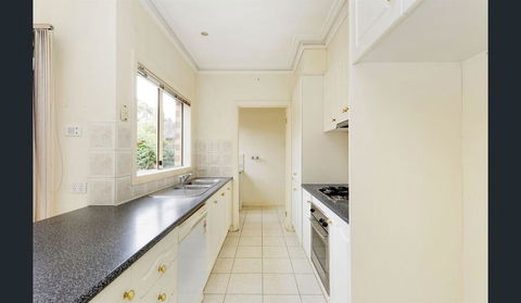 6 CAN STAY, CENTRAL GLEN WAVERLEY - Grafton Accommodation 2