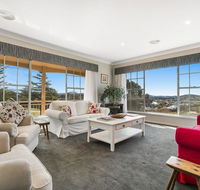 A House With A View Molong. NSW - Grafton Accommodation