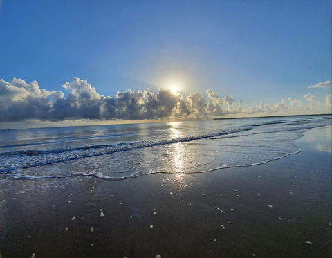 ABSOLUTE BEACH FRONT MACKAY - Comfort Resort Blue Pacific - Grafton Accommodation 0