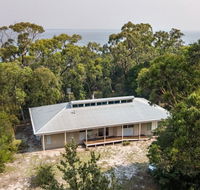 Acacia Lakehouse - The lake at your doorstep - Grafton Accommodation
