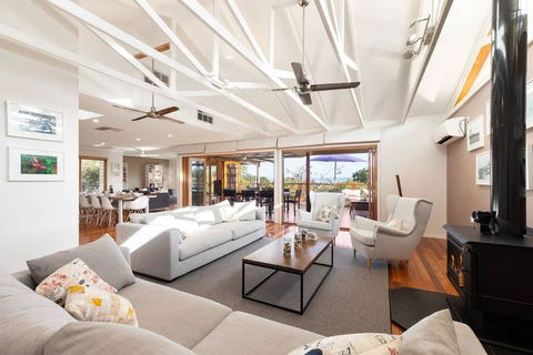Acqua Vista - Water View, Fireplace, Walk To Beach - Grafton Accommodation 0