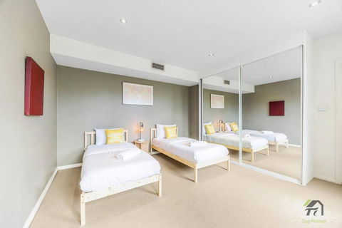 Entire 3 Bedrooms Townhouse In Baulkham Hills - Grafton Accommodation 4