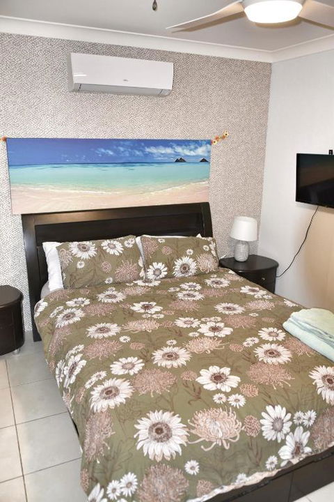 Entire Family Home With Private Pool - Grafton Accommodation 4