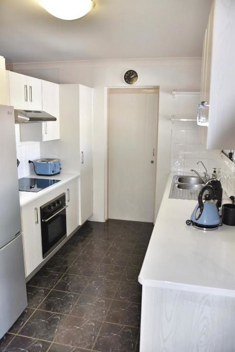 Entire Family Home With Private Pool - Grafton Accommodation 2