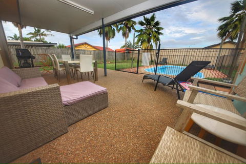 Entire Family Home With Private Pool - Grafton Accommodation 1