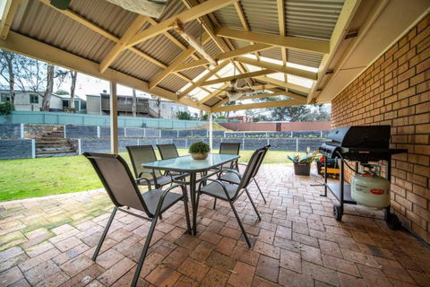 Escape To Adelaide Hills - Grafton Accommodation 2