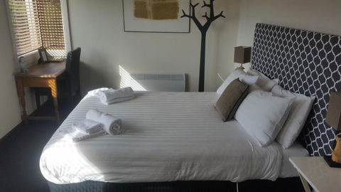 Fish Creek Hotel - Grafton Accommodation 3