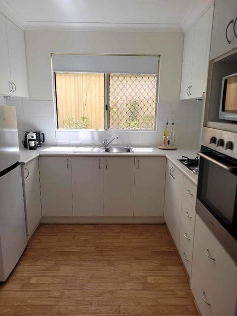 G&R Beach Cottage - Grafton Accommodation 4