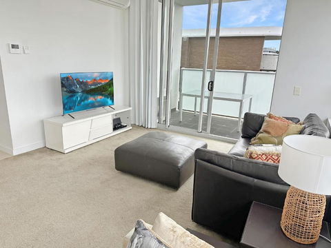 G901S - Bright Zetland Escape With City Views - Grafton Accommodation 1
