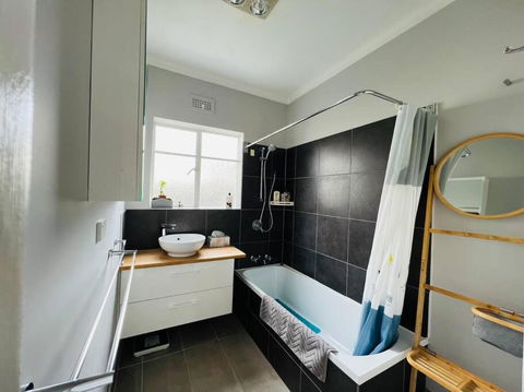 Garden House 15 Min To Hobart CBD - Grafton Accommodation 2