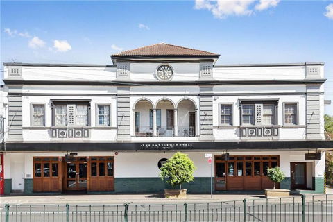 GLAD1 - Monash Rd - Gladesville - Grafton Accommodation 2
