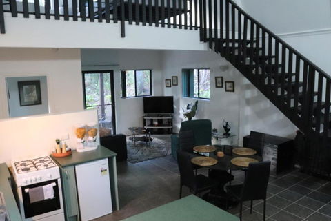 GREEN TREES CHALET Australia Zoo Close By - Grafton Accommodation 0
