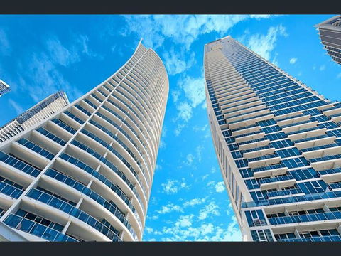 H-Residences Private Apartments - Hosted By Coastal Letting - Grafton Accommodation 4