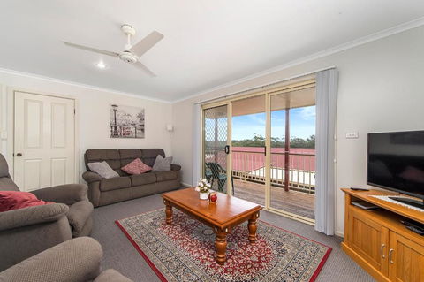 H1211 Mission Terrace Lakewood Heights Estate - Grafton Accommodation 1